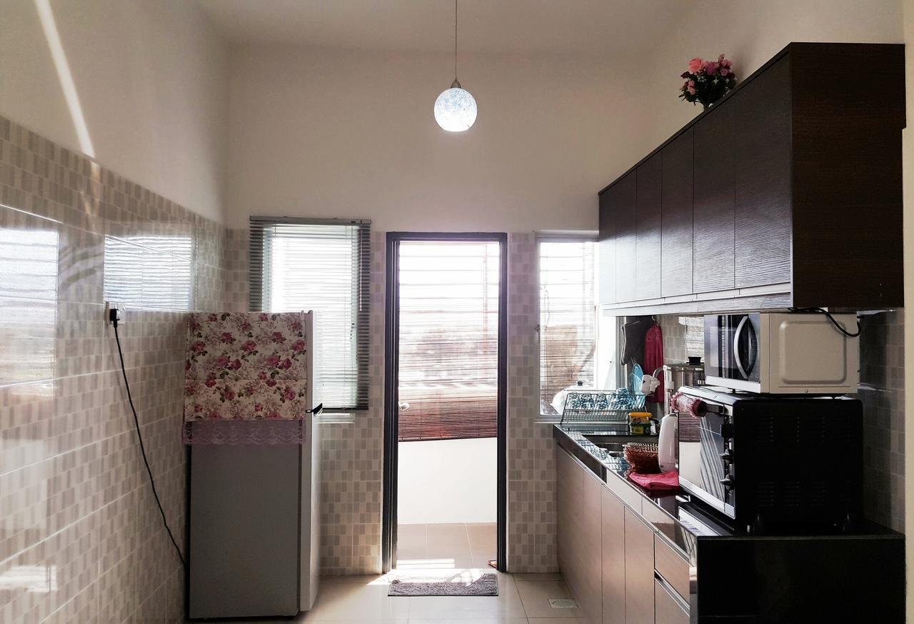 Mahkota Cheras Sweet Condo 1-14 Pax Near Mrt To Kl Kuala Lumpur Exterior foto